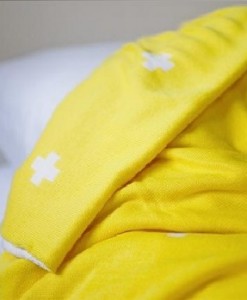 Jamie Kay Cross Blanket Lemon & Whie