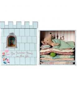 Maileg Mouse and the Pea